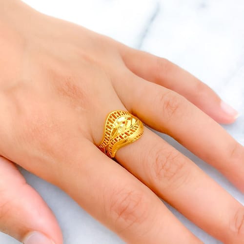 Stylish Striped Leaf Ring - Image 4
