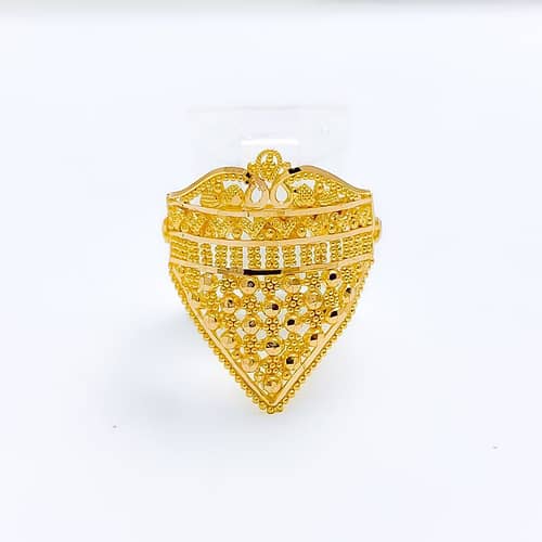 Distinct VShaped Mesh Ring