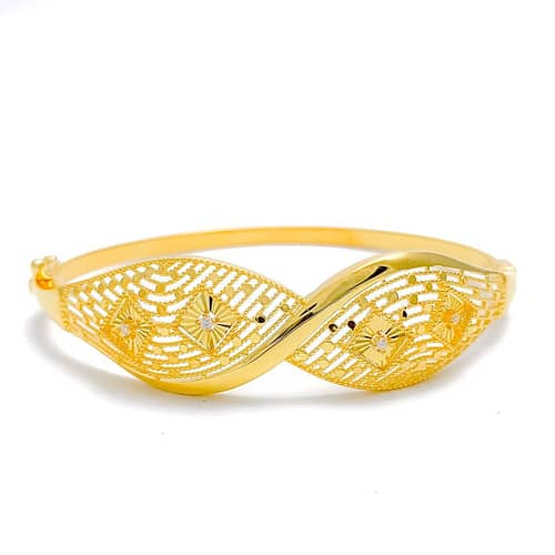 Refined Curved Mesh Bangle Bracelet - Image 4