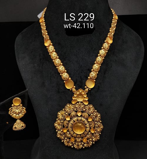 Adorable Gold Long Set With Yellow Stones