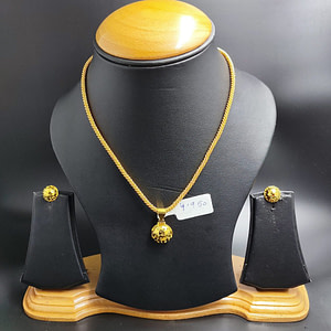 22 Karat Gold Pendant Set With Earrings